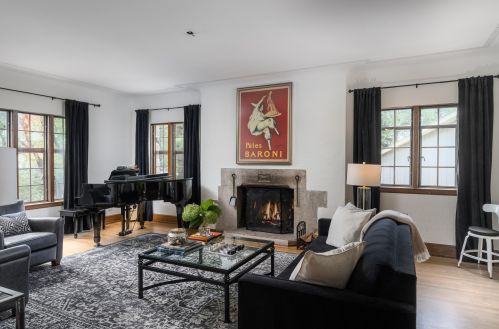 6578 Washington Cir, Milwaukee WI 53213-2460 exterior