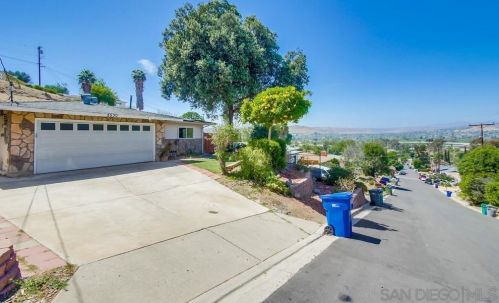 8530 Dobyns Dr, Santee, CA 92071-3906