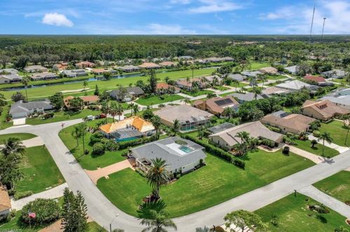 28448 Las Palmas Cir, Bonita Springs, FL 34135-6838