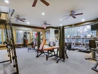 418 Ames Hill Dr, Tewksbury MA  01876-1162 exterior