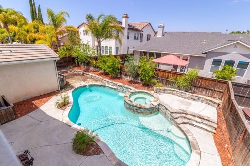 28926 Kennebunk Ct, Temecula CA  92591-7534 exterior