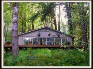 9884 Beach Dr, Westport, OR 97016-7303
