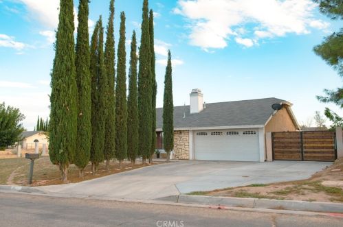16157 Sitting Bull St, Victorville, CA 92395-8911