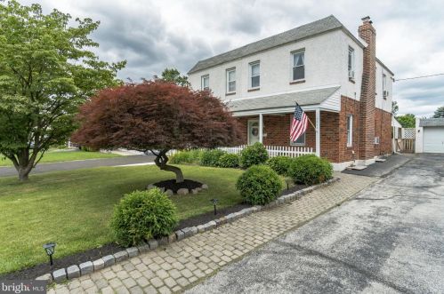 1833 Powell St, Norristown PA  19401-3025 exterior