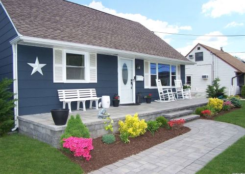 30 Roosevelt Dr, Bethpage NY  11714-5533 exterior