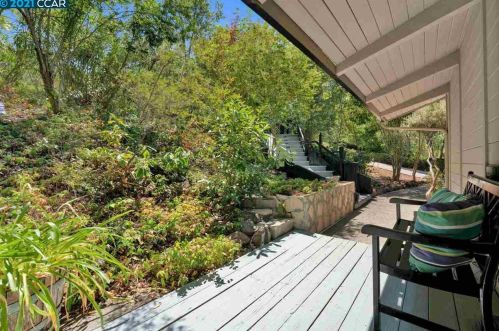 24 Tarabrook Dr, Orinda CA  94563-3121 exterior