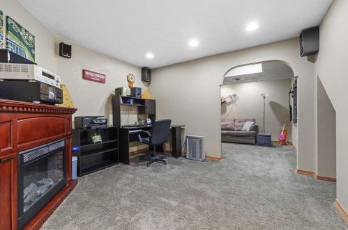 2922 Copper Mountain Ct, Green Bay WI  54313-3207 exterior