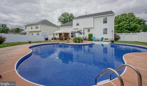 9 Flemish Way, Lumberton Township NJ  08048-4527 exterior