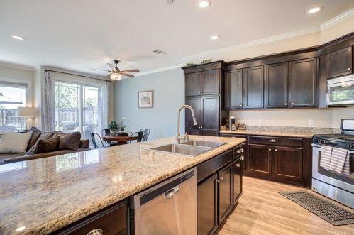 59 8th St, Templeton CA  93465-9343 exterior