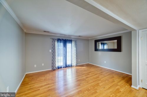 4619 Charlton Ct, Woodbridge VA  22193-3029 exterior