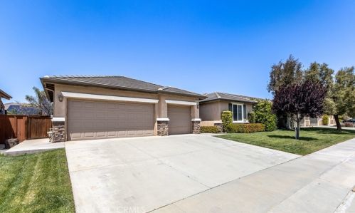 1055 Waterleaf Ct, Beaumont, CA 92223-2074