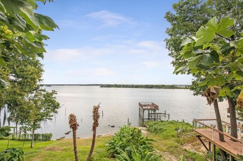 1014 Forest River Dr, Channelview TX  77530-3080 exterior