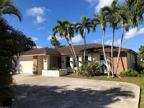 1180 Sandpiper St, Naples FL  34102-0530 exterior