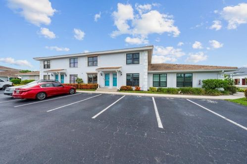 18 Marco Villas Dr, Marco Island, FL 34145-4654