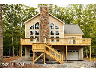 251 Upper Independence Dr, Lackawaxen PA  18435-7828 exterior