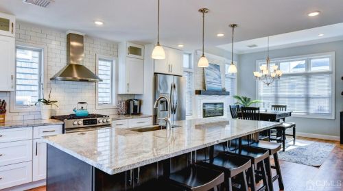 5 Fort Ave, Pelican Island NJ  08751-1512 exterior