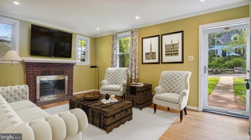 7004 Ellen Ave, Falls Church, VA 22042-1853