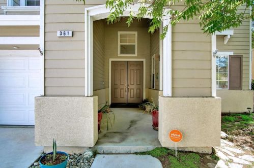 361 Majestic Dr, Hollister CA  95023-7032 exterior