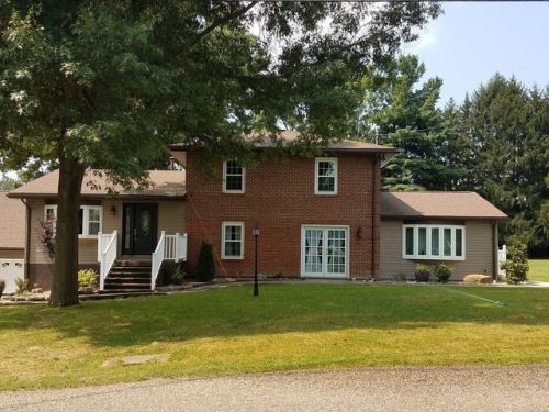115 Veto Cir, Belpre, OH 45714-8182