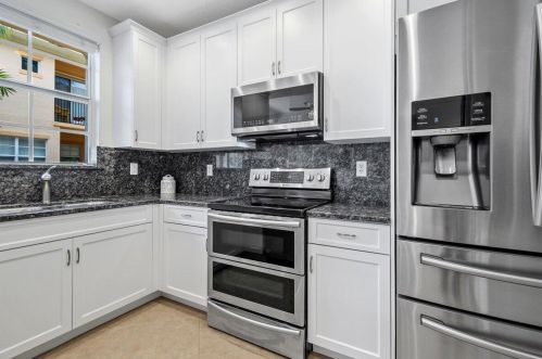11850 Valencia Gardens Ave, West Palm Beach, FL 33410-2933