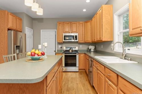 458 Depot Hill Rd, Poughquag NY  12570-5766 exterior