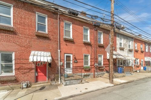 4403 Davison St, Pittsburgh, PA 15201-1701