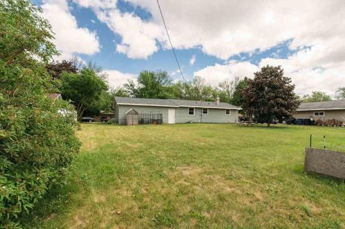 2414 Manitowoc Rd, Green Bay, WI 54311-5324