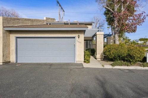 3667 Azure Lado Dr, Oceanside, CA 92056-5005