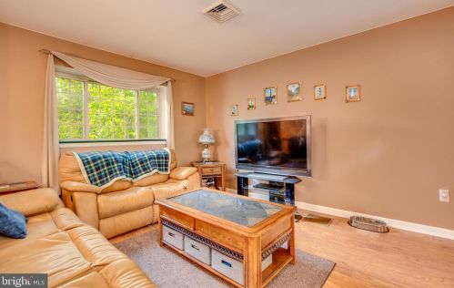 100 Hilldale Rd, Etters PA  17319-9469 exterior