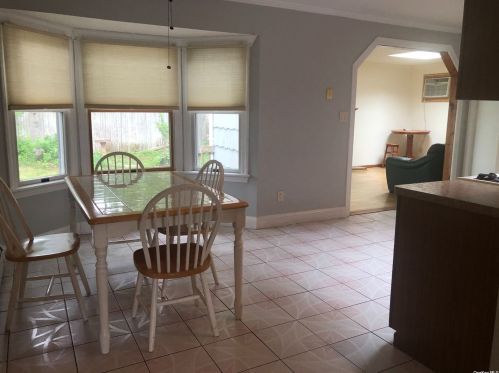 39 Williams Ave, Holtsville NY  11742-1519 exterior