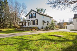 35096 Cannon Rd, Orange Village, OH 44022-3502