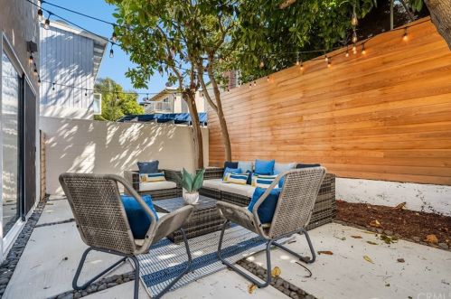 1815 Stanford Ave, Redondo Beach CA  90278-2743 exterior