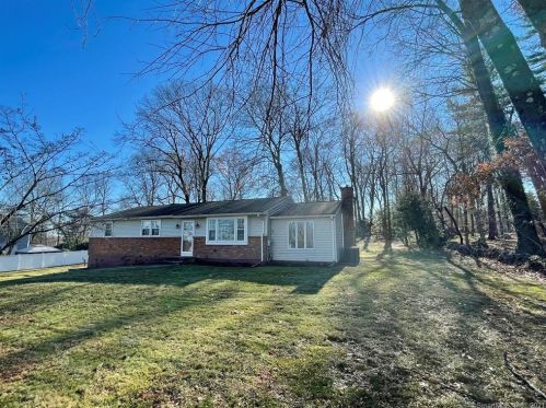 35 Ridgecrest Dr, Cheshire, CT 06410-3413