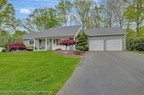 42 Regina Rd, Morganville, NJ 07751-1637