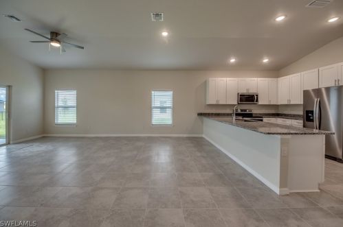 416 6th Ave, Cape Coral FL  33990-0011 exterior