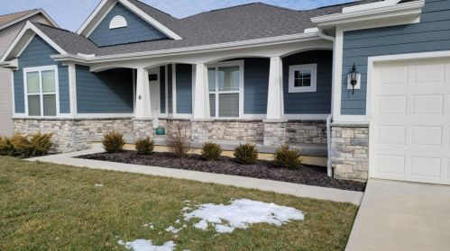 6 Autumn Dr, Miami, OH 45056-8755