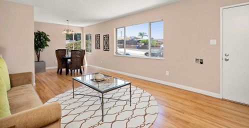 1027 Manchester St, National City CA  91950-4114 exterior