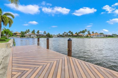 196 Starfish Ct, Marco Island FL  34145-4730 exterior