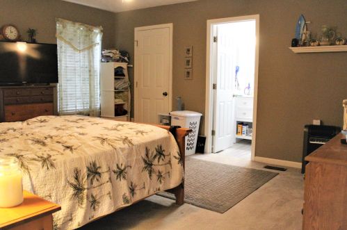 1052 Legacy Ln, Pataskala OH  43062-8078 exterior