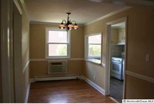 154 Manor Dr, Tinton Falls NJ  07701-2458 exterior