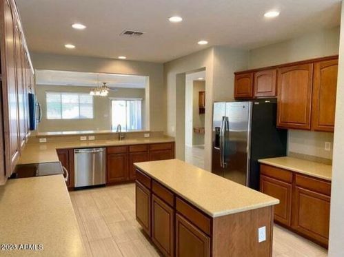 654 Desert Mountain Dr, San Tan Valley AZ  85143-3518 exterior