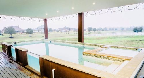 703 Leaning Oak Trl, Richmond TX  77406-4653 exterior