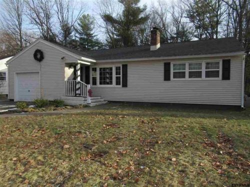 16 Ellen Ln, Schenectady, NY 12302-5306