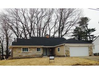 989 Lakeside Dr, Bridgeport, CT 06606-1952