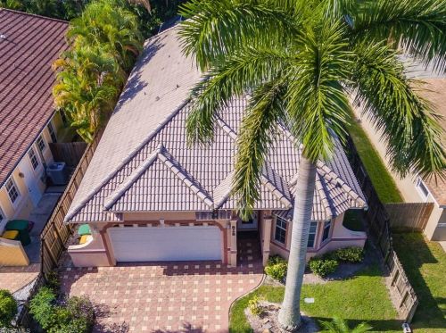 828 110th Ave, Naples FL  34108-1822 exterior
