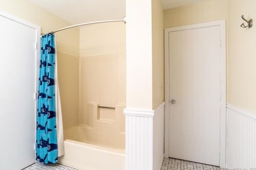 7 Blackstone Rd, Upper Stepney CT  06468-2631 exterior