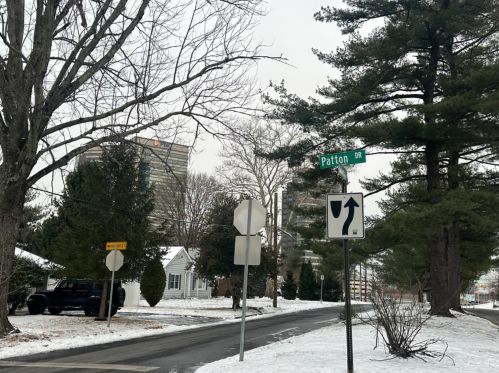 41 Patton Dr, East Brunswick, NJ 08816-1128