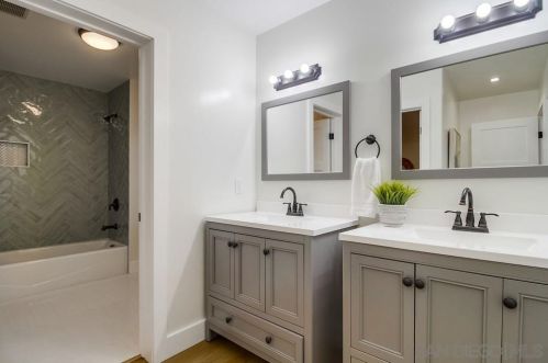 3124 Dumas St, San Diego CA 92106-1318 exterior