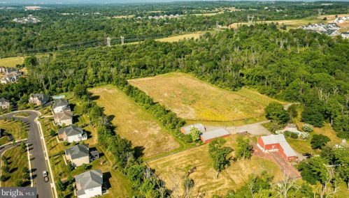 2564 Skippack Pike, Lansdale PA exterior