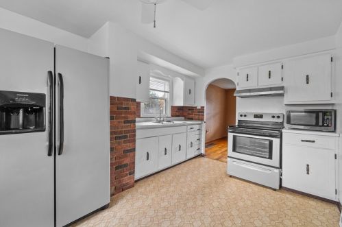 715 Hamil Rd, Verona PA  15147-2924 exterior